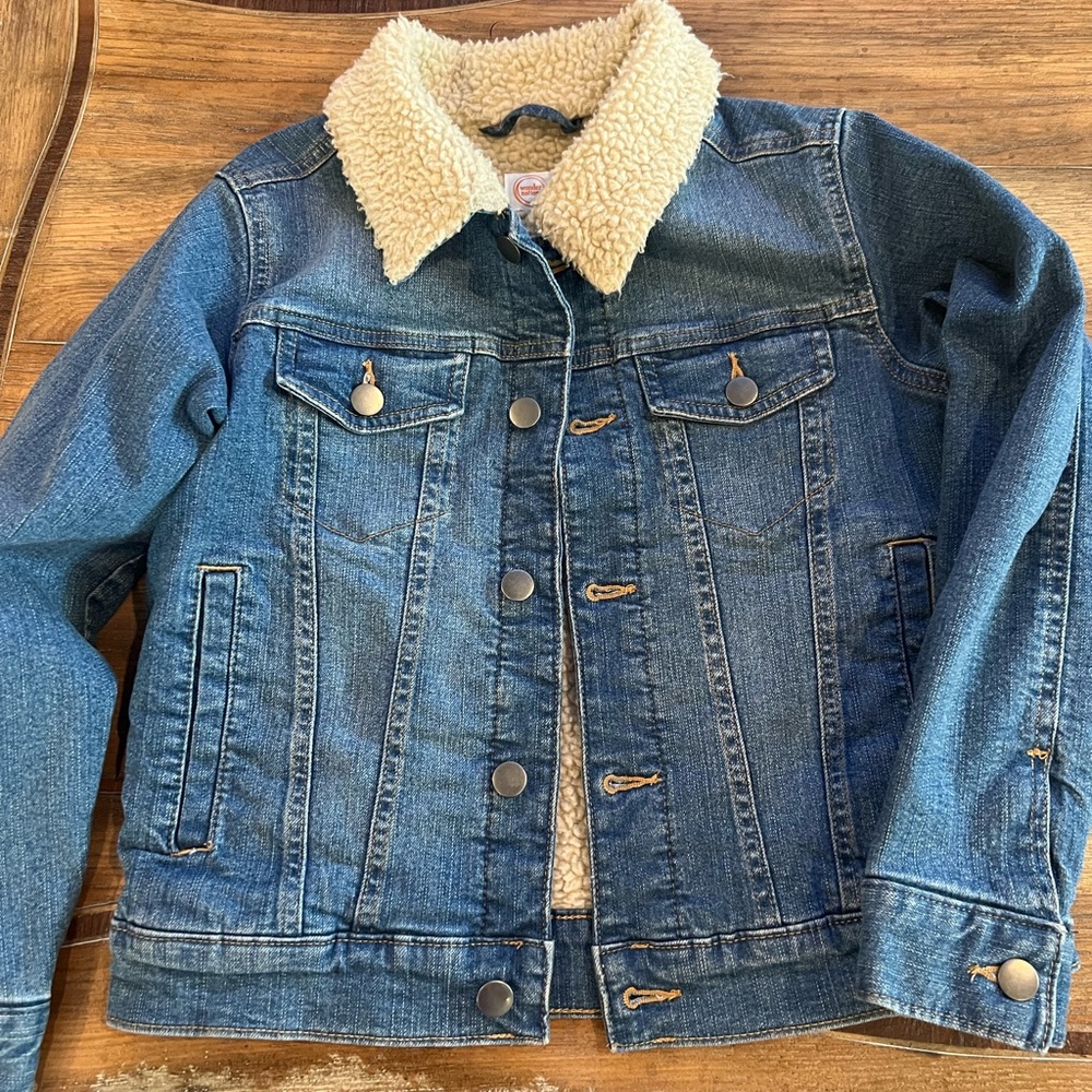 Adorable Sherpa lined blue Jean jacket. Size 8.